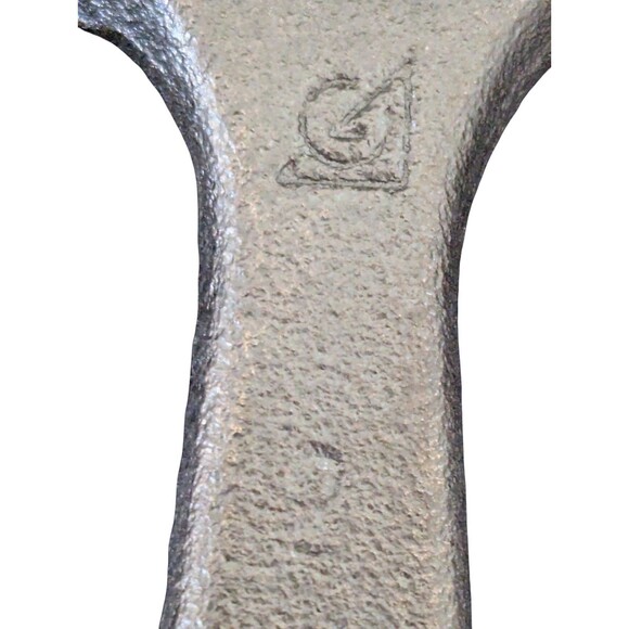 6.5 Inch Cast Iron Skillet Signature Teardrop Handle Black Eggs Cornbread - Picture 5 of 5